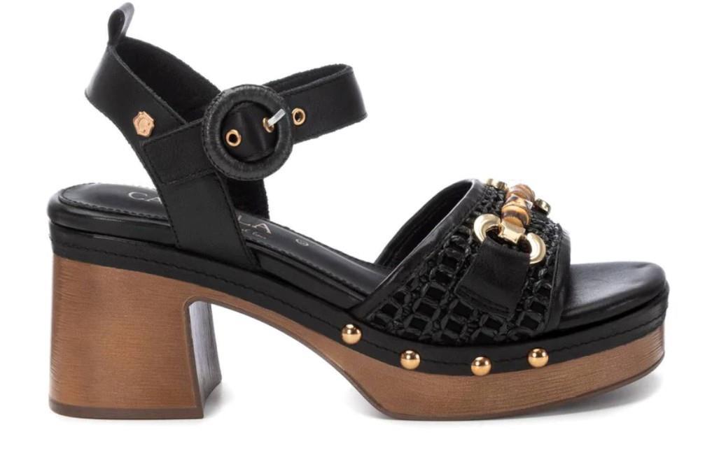 Sandalias con tacón Carmela 162367 en negro para mujer