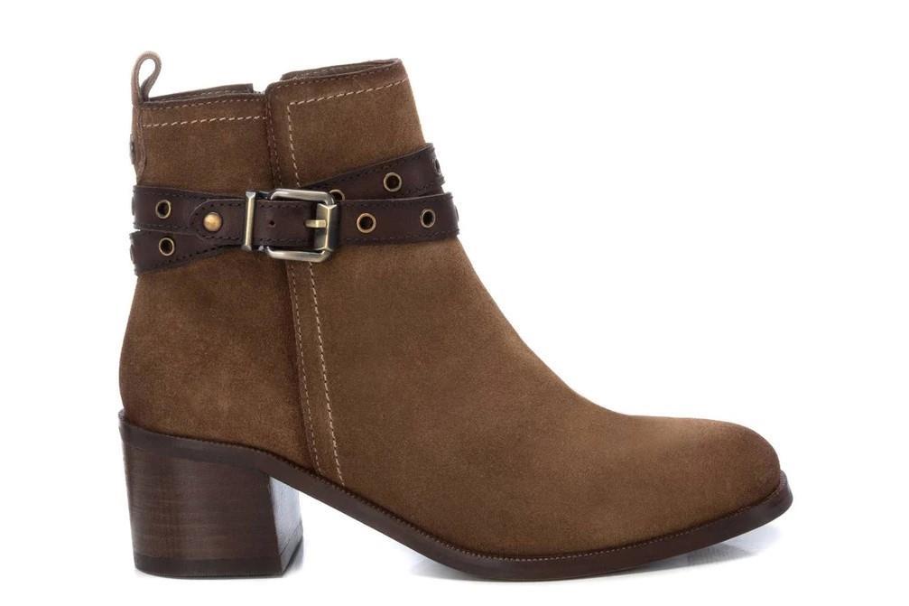 Botines Chelsea Carmela 161734 en taupe para mujer