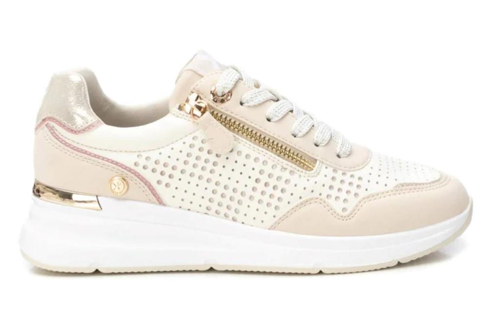 Zapatillas deportivas XTI  143990 en beige para mujer