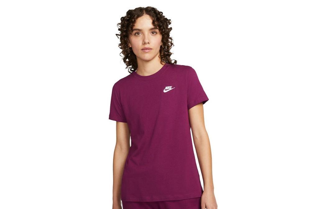 Camiseta Nike Club Sportswear