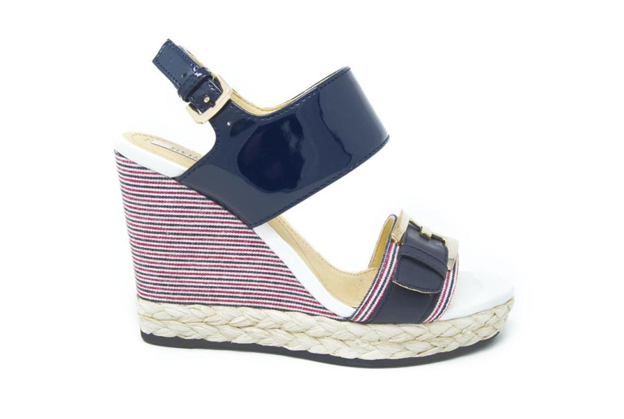Sandalia Geox D82P6E