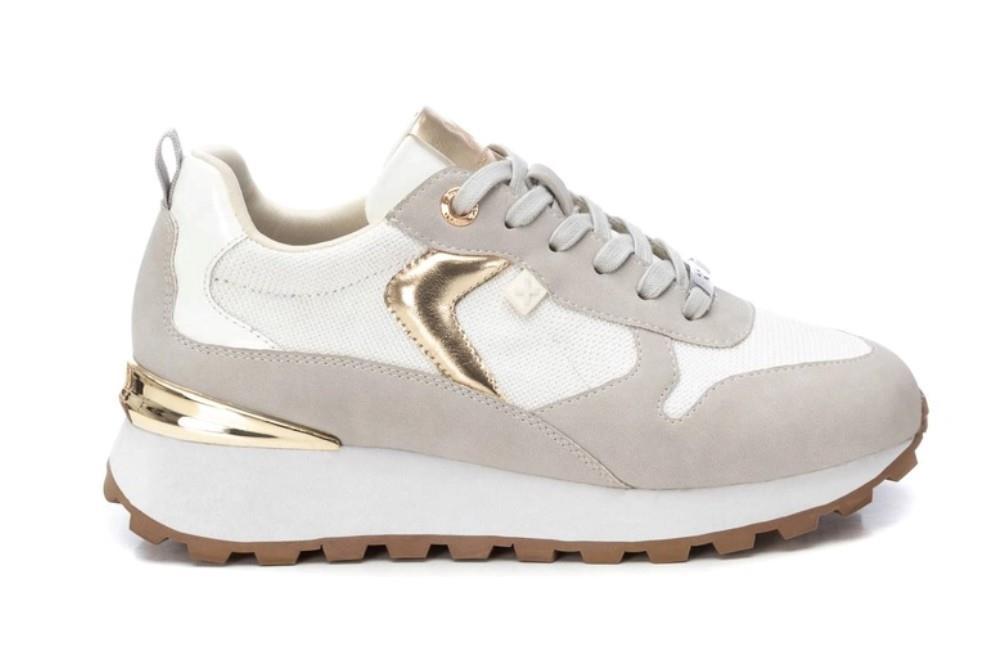 Zapatilla deportiva Xti 142961 en blanco para mujer
