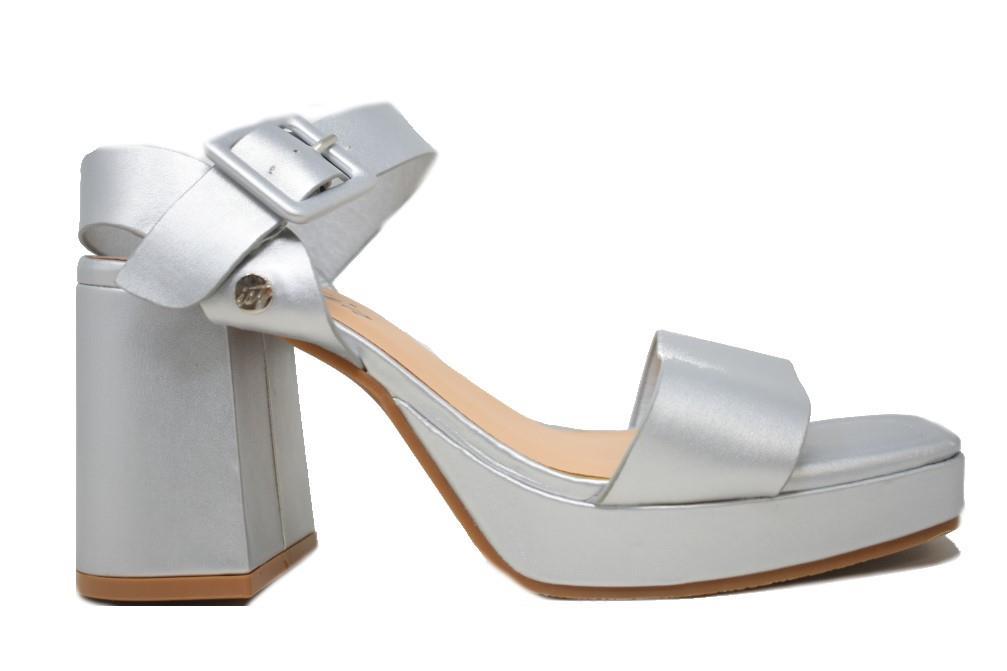 Sandalias de fiesta Isteria 23039 para mujer en plateado