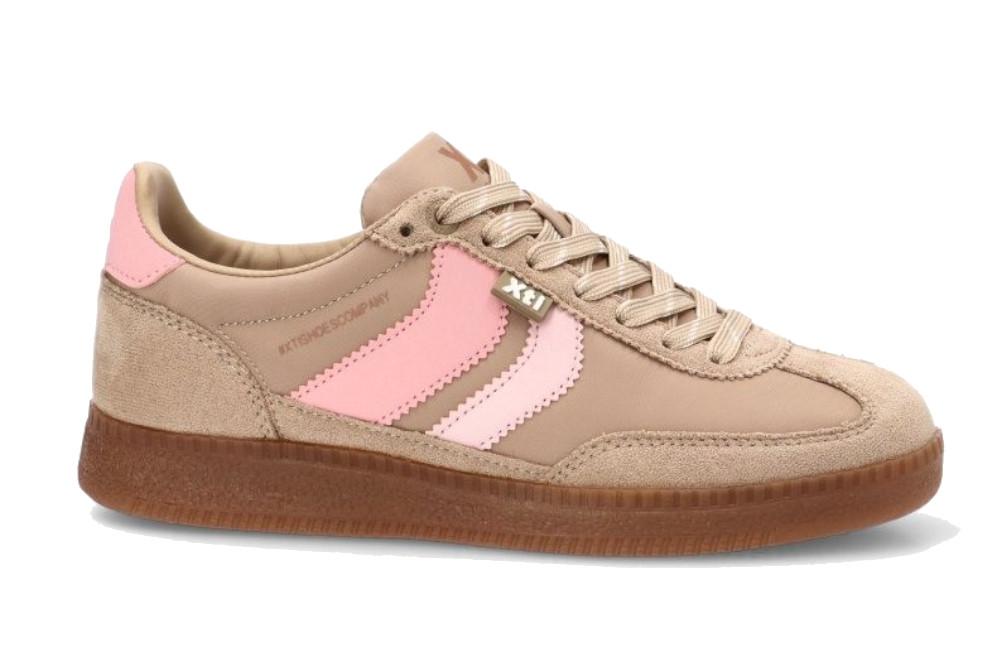 Zapatillas deportivas planas XTI 145052 en color beige para mujer