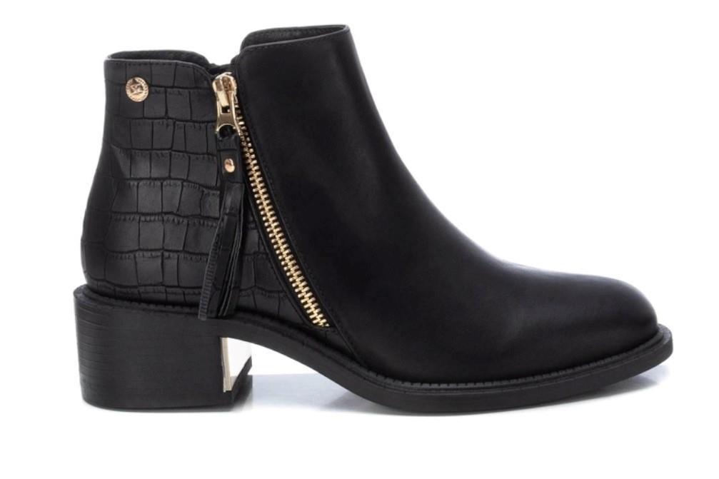Botines XTI 143102 en negro para mujer