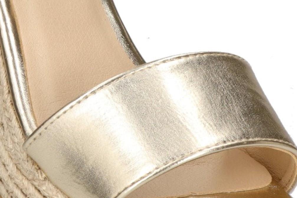 Alpargatas con cuña Etika 20013 en oro para mujer
