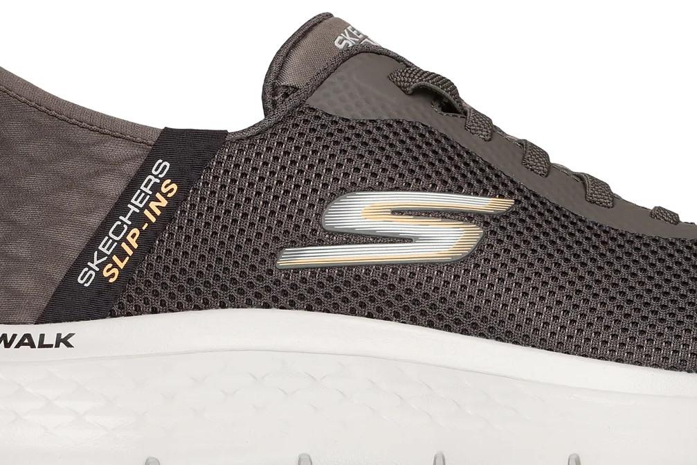Zapatillas Skechers Slip-ins: GO WALK Flex - Hands Up marrón