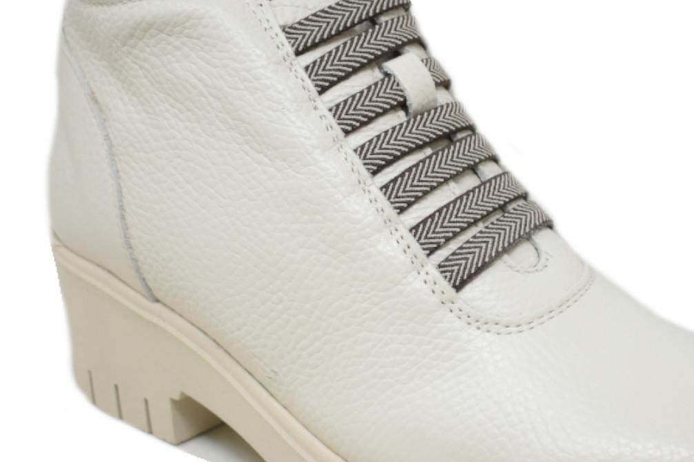 Botines cómodos Chamby 1064 en color hielo