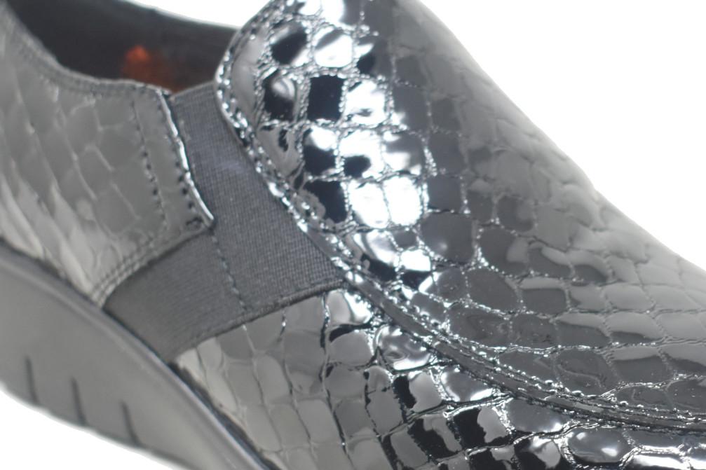 Mocasines Doctor Cutillas 60338 negros para mujer con elásticos