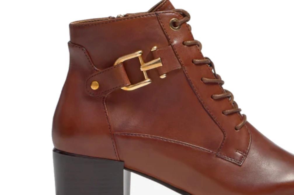 Botines Regarde Le Ciel Jolene 25 en cuoio para mujer