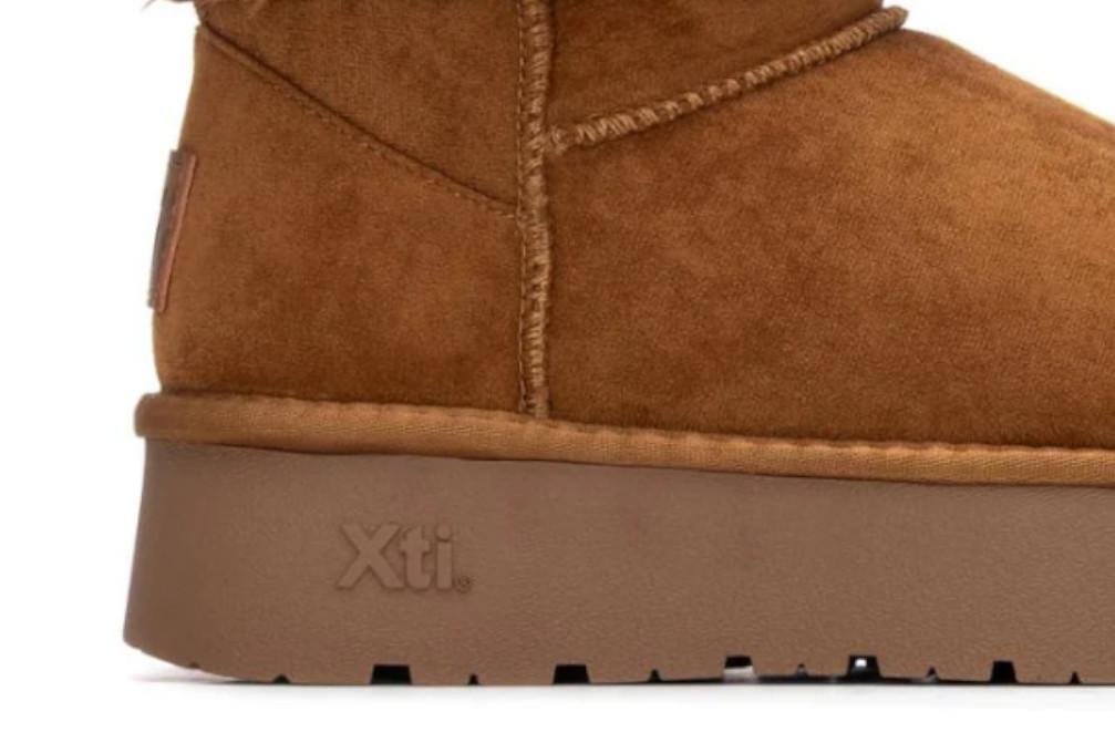 Botines snow XTI 144719 en color camel