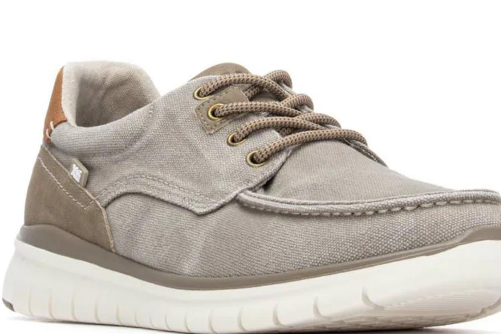 Zapatillas deportivas tipo náutico para hombre XTI 145798 en beige
