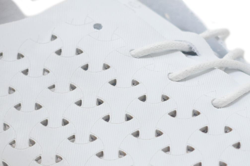Zapatillas deportivas ultraligeras Eoligeros Liberte blancas para mujer