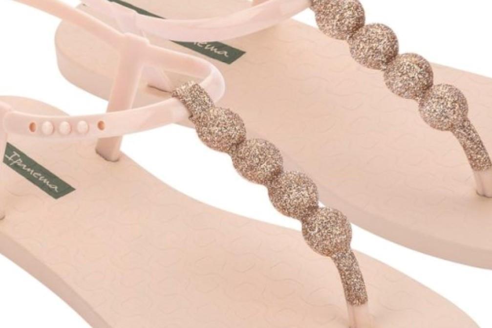 Chanclas de dedo IPANEMA Class Easy On Glow Fem en beige