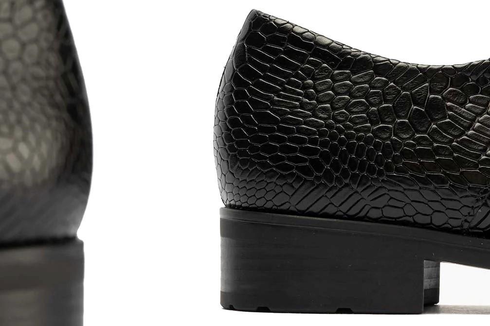Blucher Pitillos 10184 en negro para mujer