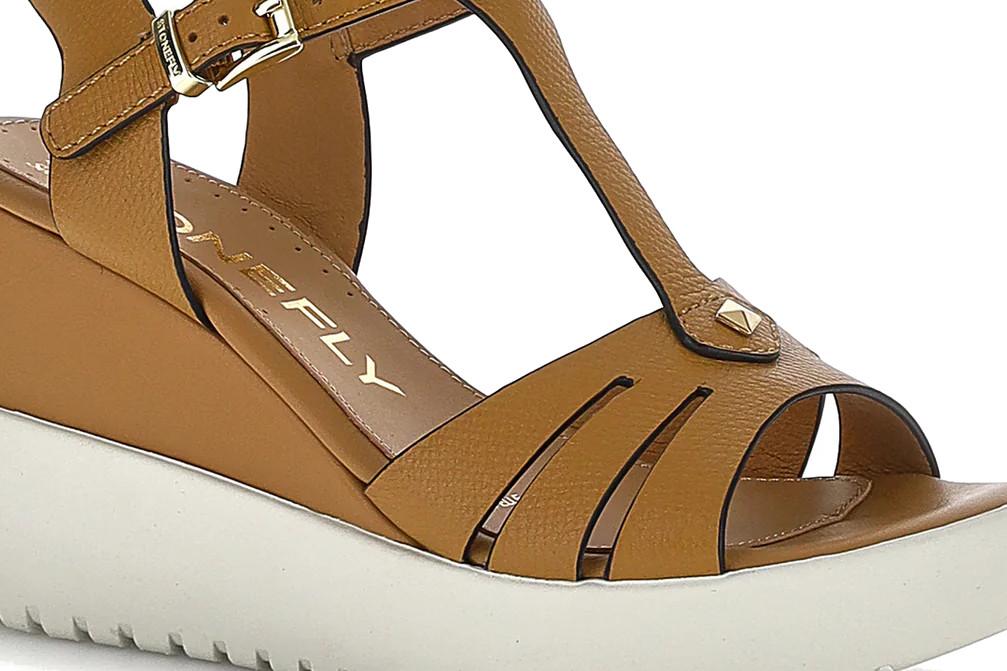 Sandalias con cuña Stonefly Ely 24 223698 en marrón claro de piel