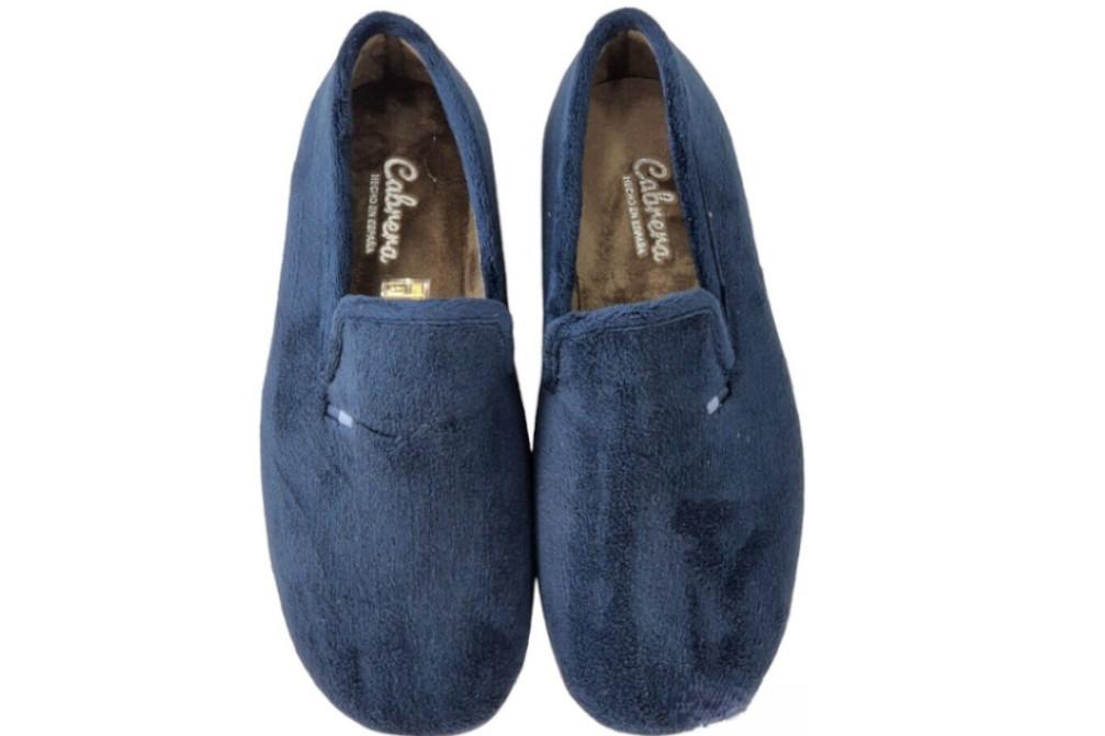 Zapatillas de casa cerradas Cabrera 9042 en color azul
