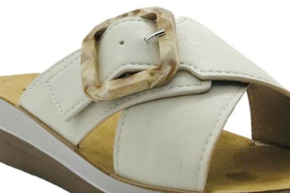 Sandalia plana Inblu FT000020 Blanca Tipo Chancla con Planta Anatómica para mujer