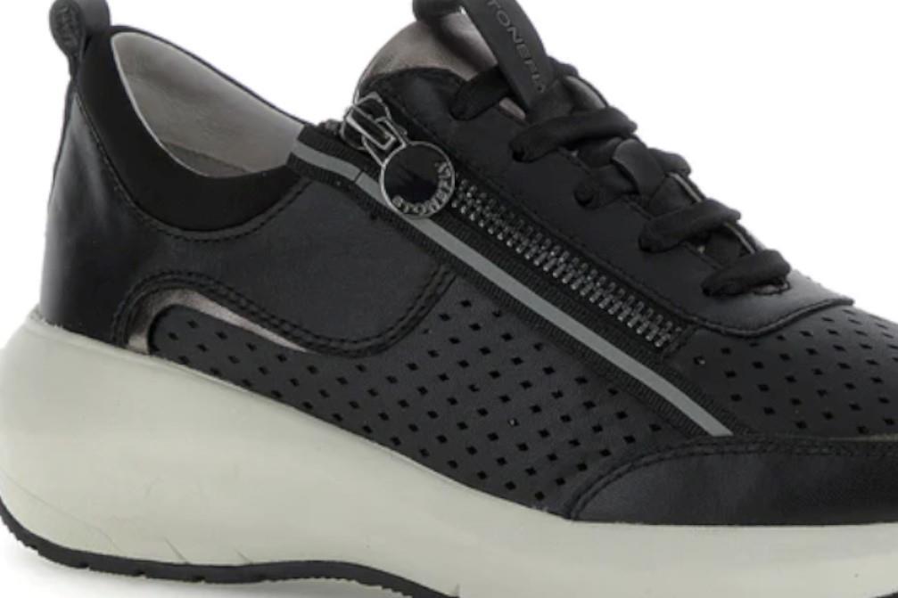 Zapatillas deportivas Stonefly TWINS 5 en negro para mujer.