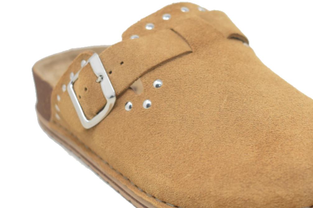 Zuecos bio Walk & Fly 50561 en color camel -Sandalias con Tachuelas Estilo Casual