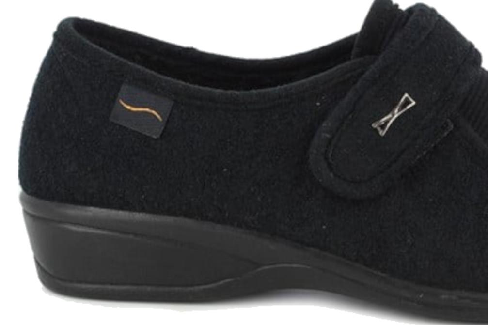 Zapatillas de casa Doctor Cutillas 771 de color negro