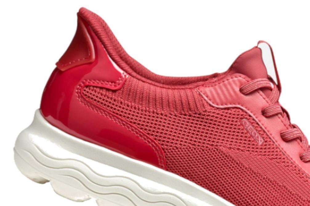 Zapatillas deportivas Geox Spherica Plus en coral para mujer