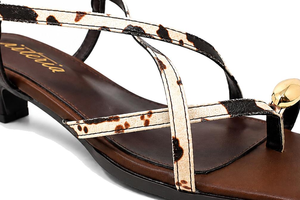 Sandalia de tacón bajo ISTERIA 1094 animal print para mujer | Sandalias de dedo