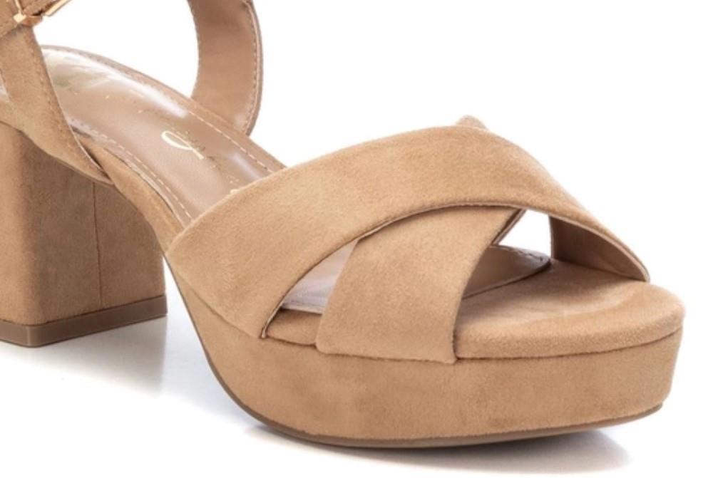Sandalias XTI 142359 en negro para mujer