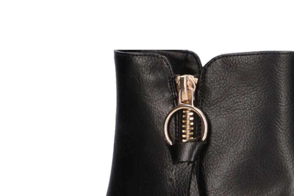 Botin con tacón Etika 11029 en negro para mujer
