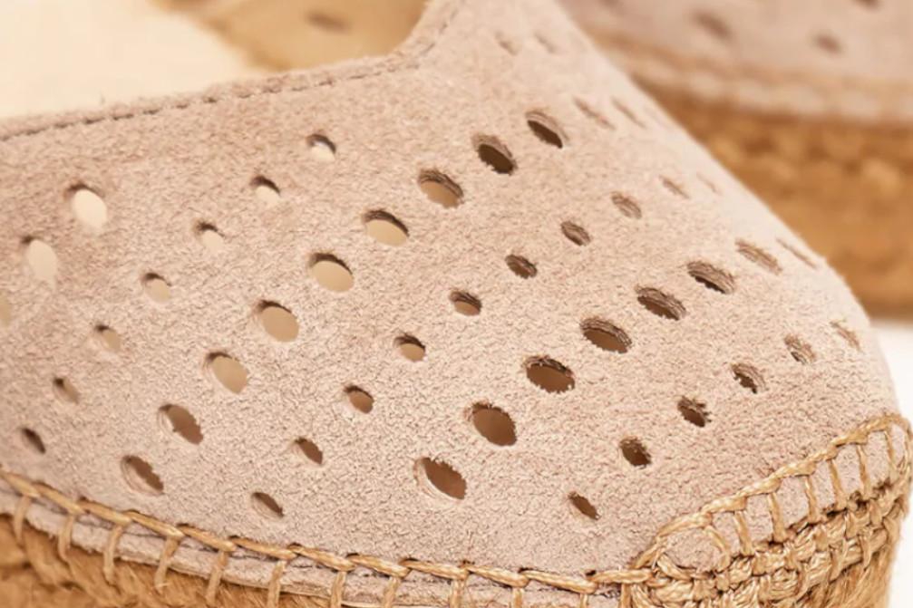 Alpargatas de cuña media Alhamas Romero 8 cm serraje beige