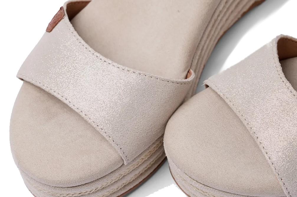 Sandalias con cuña Popa Arenal oro boreal para mujer