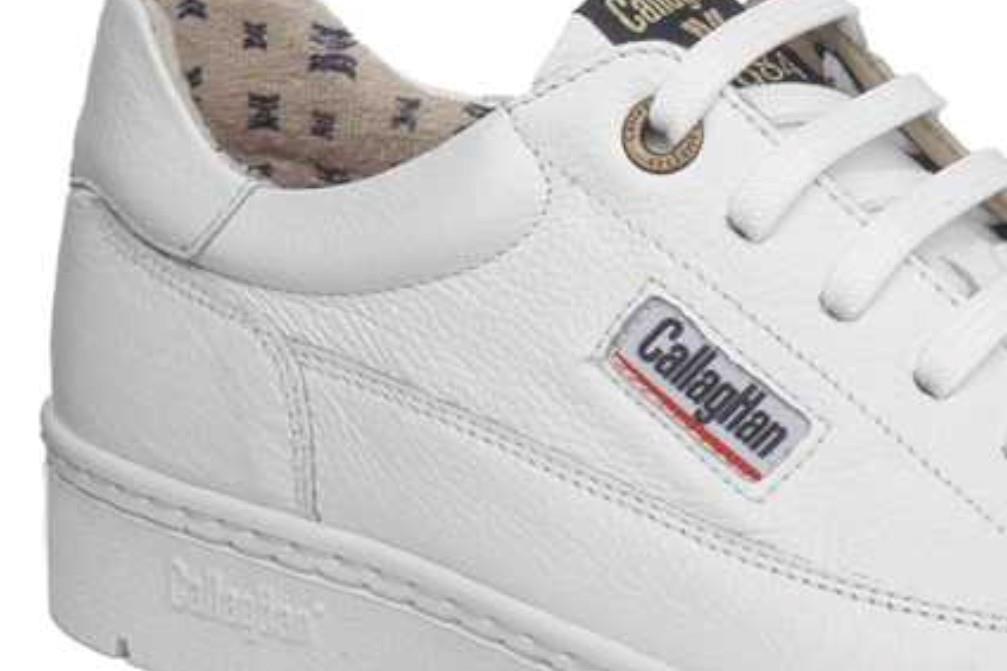 Zapatilla deportiva Callaghan 55210 Petete para hombre en blanco
