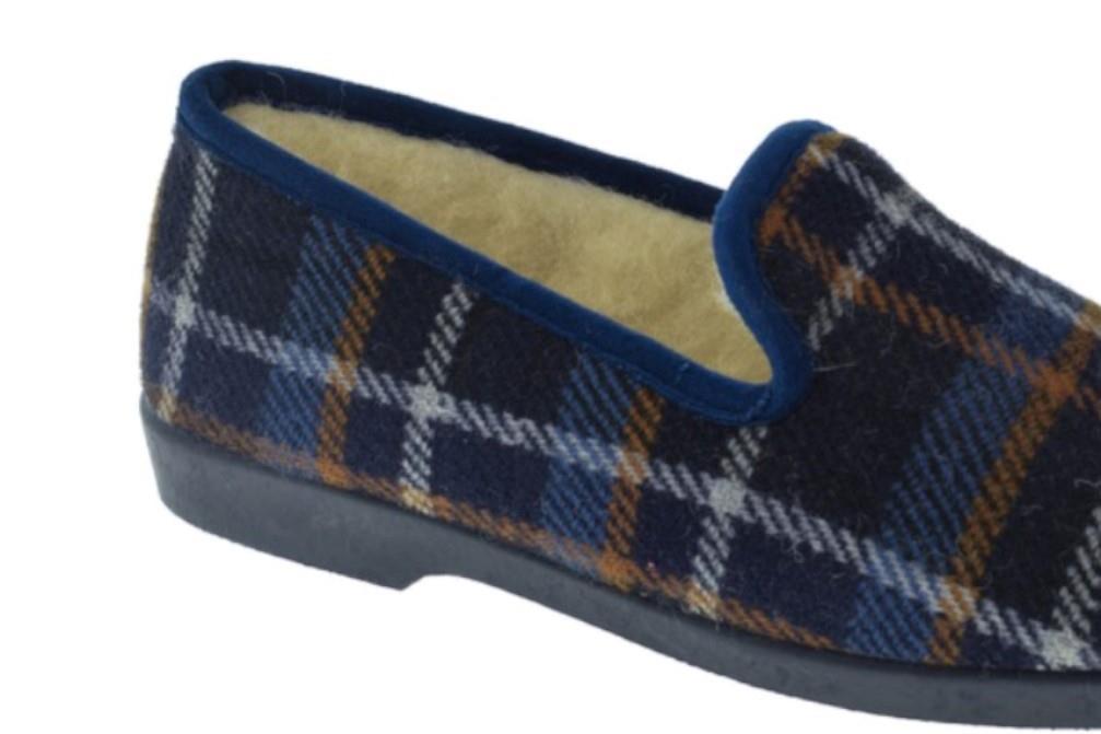 Zapatillas de casa cerradas 104 en azul marino