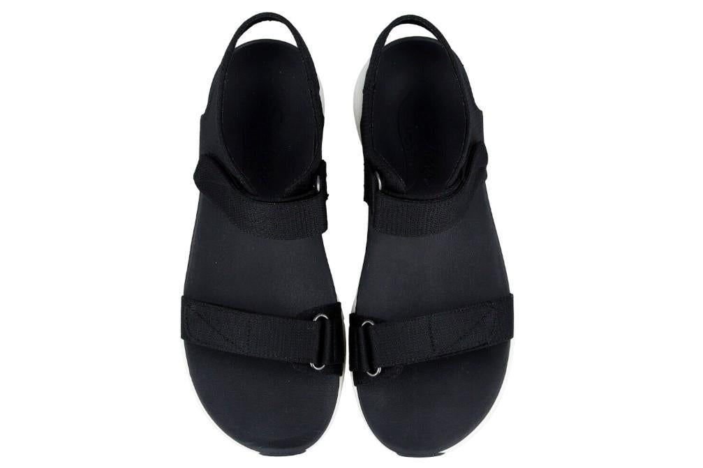 Sandalias Skechers Arch Fit en negro para mujer
