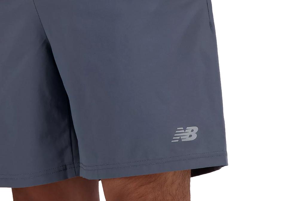 New Balance MS41234 Pantalón Corto Running Hombre Gris Sport Essentials Linerless 7" Training Shorts
