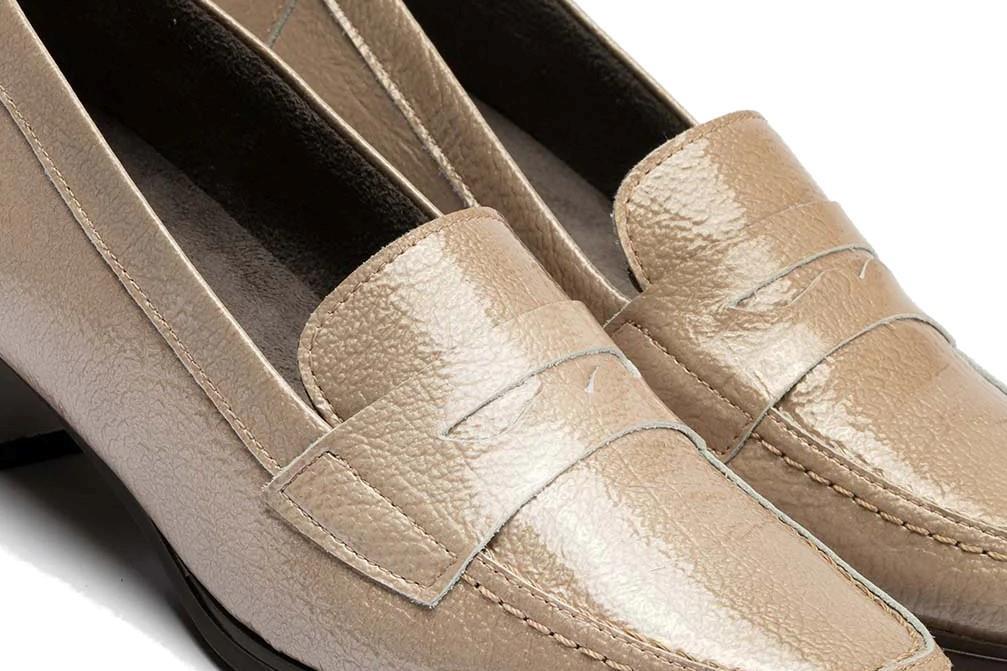 Mocasin Pitillos 10110 en piedra para mujer
