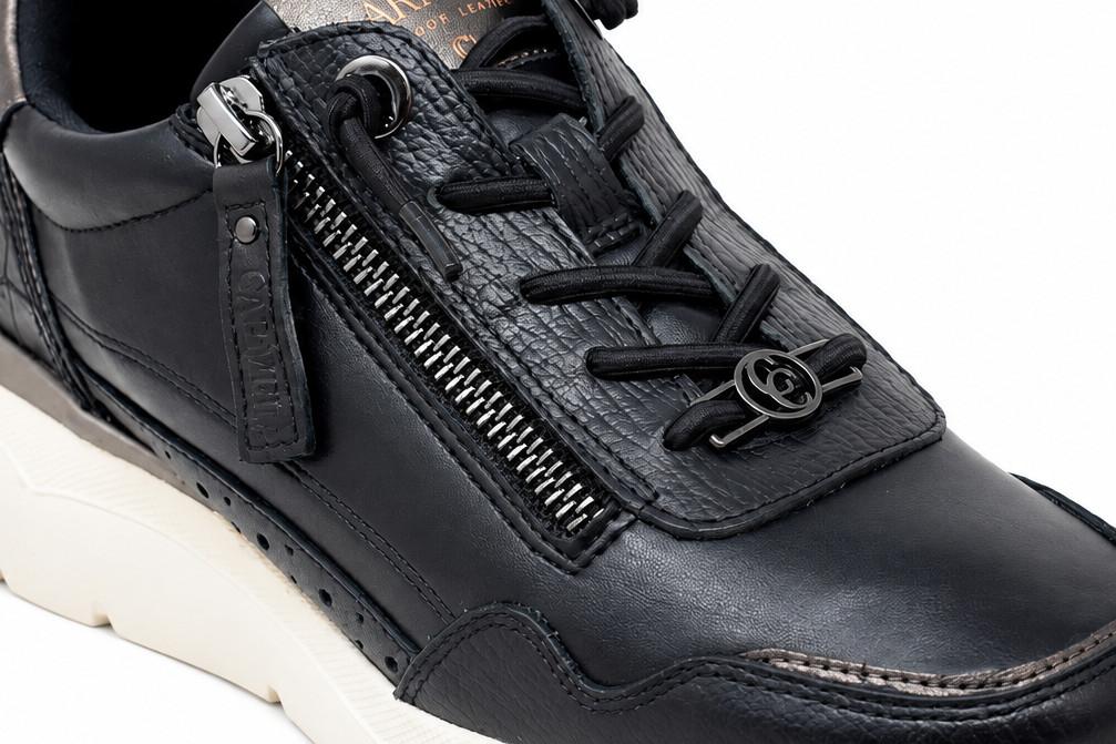 Zapatillas deportivas con cuña de Piel Carmela 162430 Metalizadas para Mujer en negro