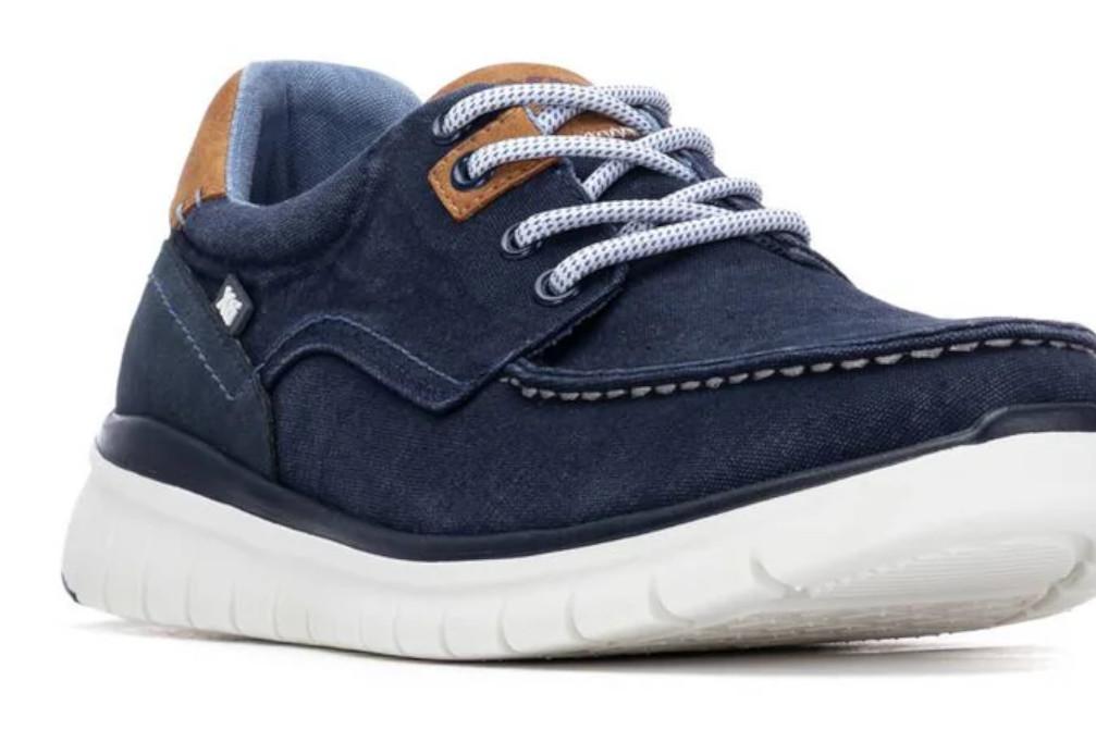 Zapatillas deportivas tipo náutico para hombre XTI 145798 en azul marino