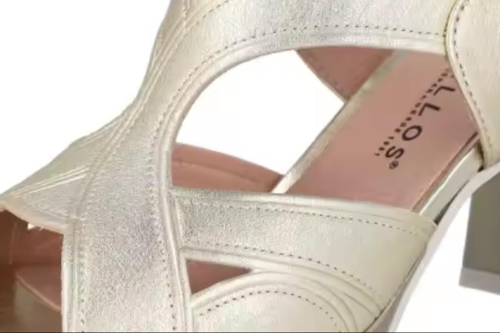 Sandalia de fiesta dorada Pitillos 11224 con tacón alto y detalles metalizados – Elegancia y brillo para mujer