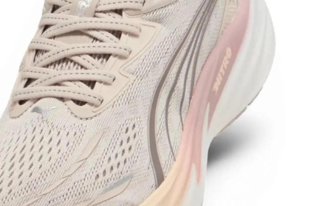 Zapatillas deportivas running mujer Puma Velocity Nitro 5 312945 beige