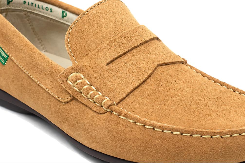 Mocasín náutico Pitillos PIERO 40350 taupe en serraje marrón – Zapato cómodo y elegante para hombre