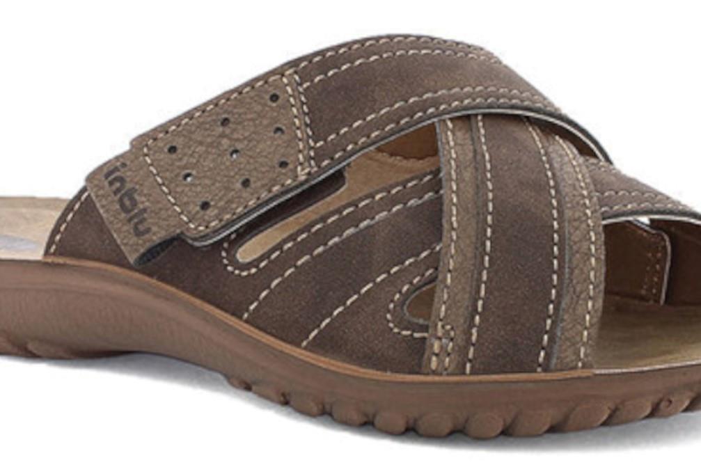 Sandalias planas inblu FN000105 en marrón para hombre