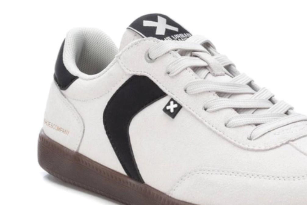 Zapatilla deportiva Xti 143396 en beige para hombre