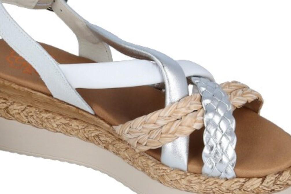 Sandalias con cuña Porronet Flavia 3033 en blanco