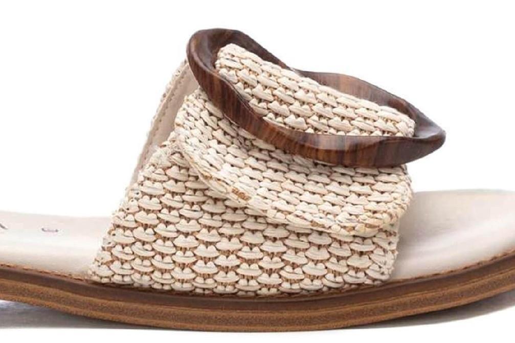 Sandalias mules planas 162415 en beige para mujer
