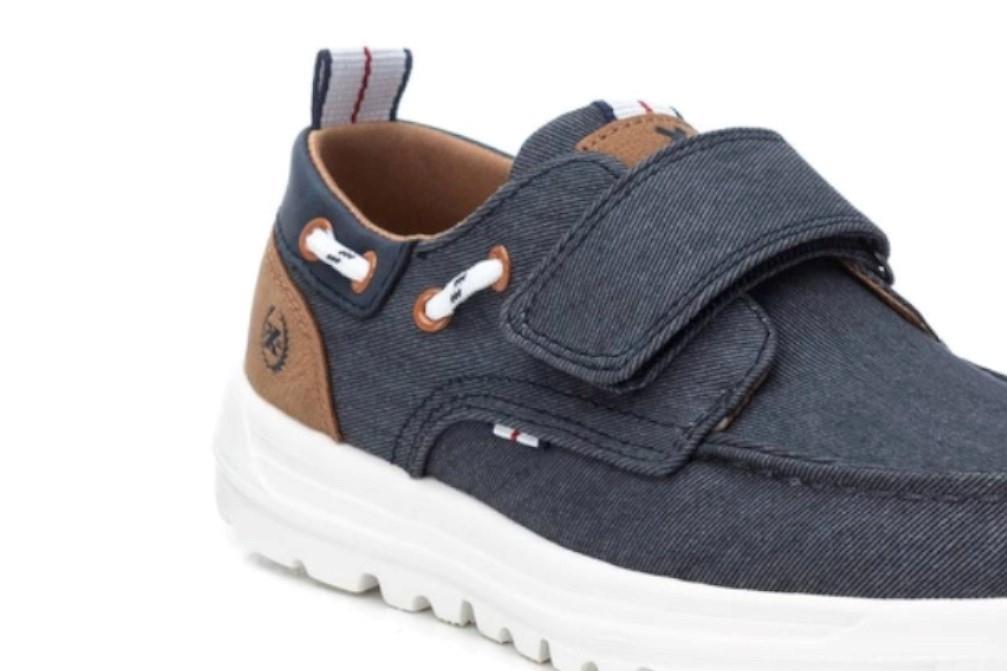 Zapato náutico de veclro XTI 150734 para niño azul marino