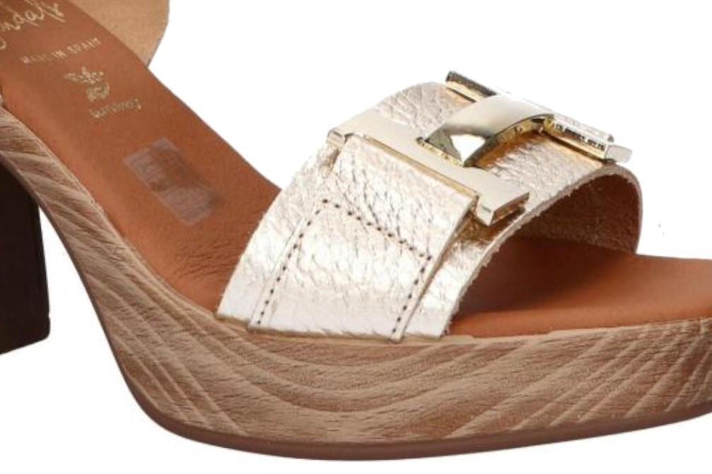 Sandalias de tacón Oh! my Sandals Rosalia 5636 en oro para mujer