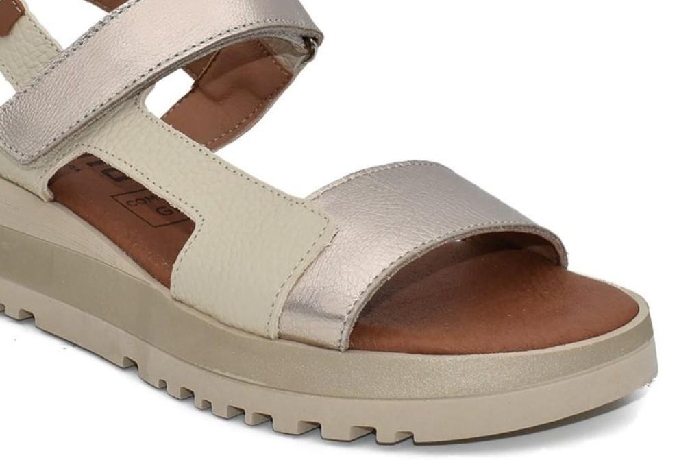 Sandalias con cuña Tekila S99 en beige para mujer