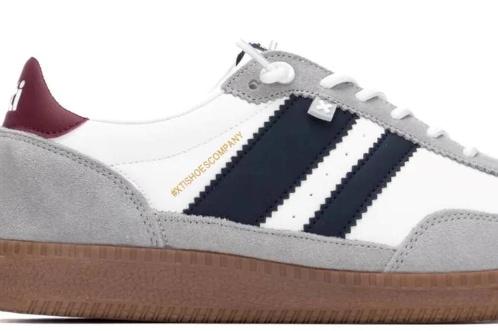 Zapatillas deportivas casuales XTI 144151 en color blanco