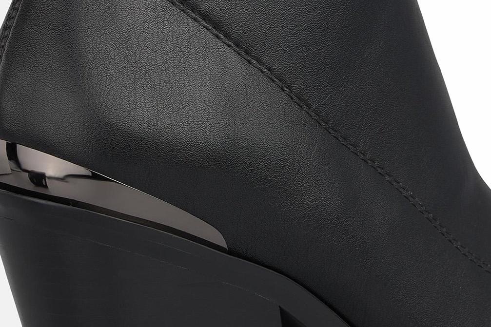 Botas altas Alma en Pena I2652611C negras con tacón metalizado